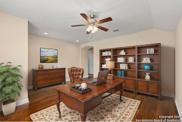 620 Ridgemeadow Property Photo 4