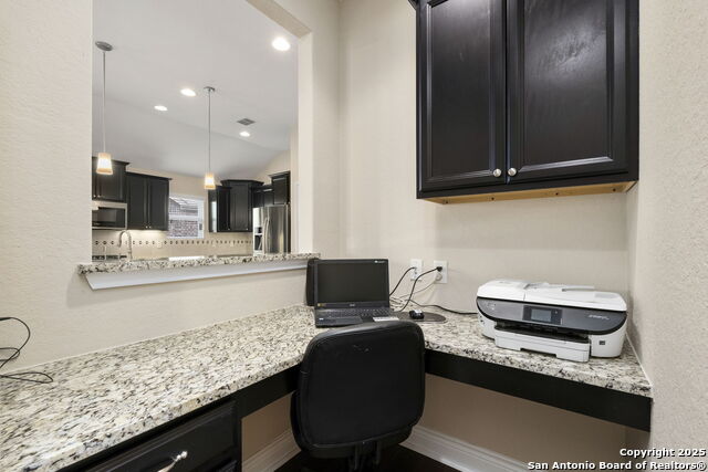 620 Ridgemeadow Property Photo 14