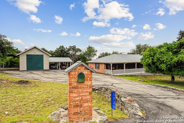 1730 Chestnut Springs Property Photo