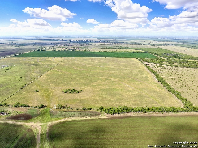 Fm 1347 Cr 463 Property Photo 2