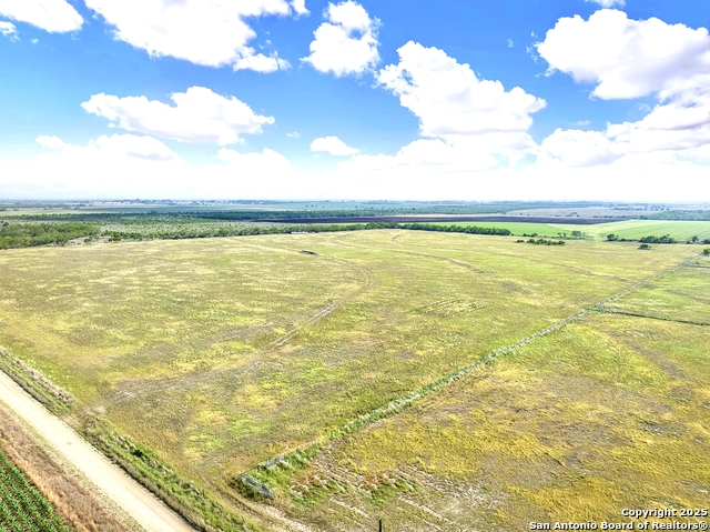 Fm 1347 Cr 463 Property Photo 6