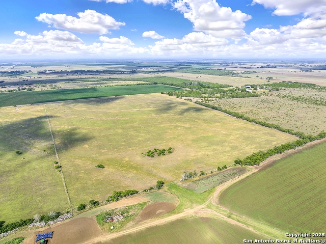 Fm 1347 Cr 463 Property Photo 9