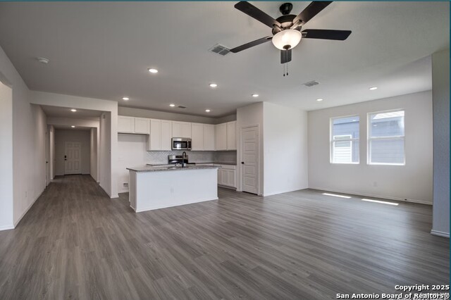 309 Jills Path Property Photo 7