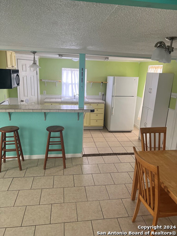 820 Magnolia Property Photo 11