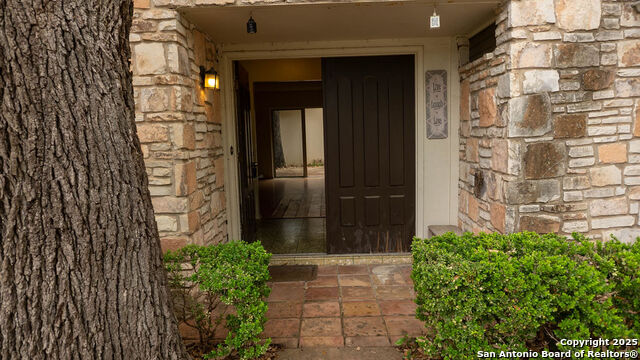 606 Strings Drive Property Photo 1