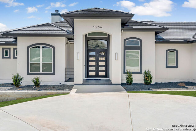 1356 Bordeaux Property Photo 5