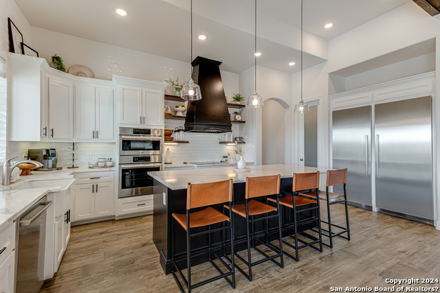 1356 Bordeaux Property Photo 23