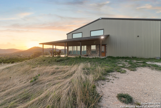 288 Rocky Creek Property Photo 6