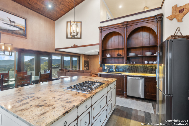 288 Rocky Creek Property Photo 17