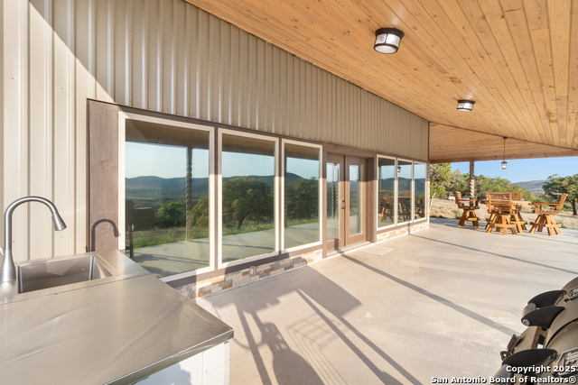 288 Rocky Creek Property Photo 43