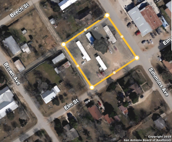 1102 Simmons Property Photo 1