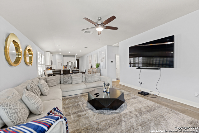 12136 Icon Rdg Property Photo 9