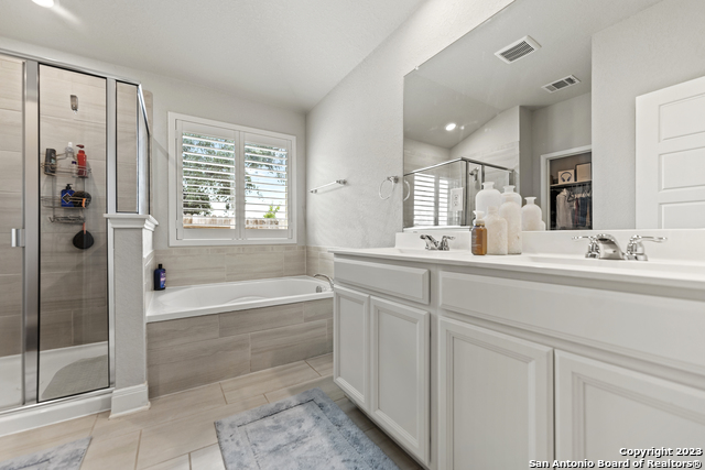 12136 Icon Rdg Property Photo 16