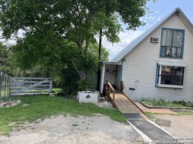 180 Deveraux Property Photo 2