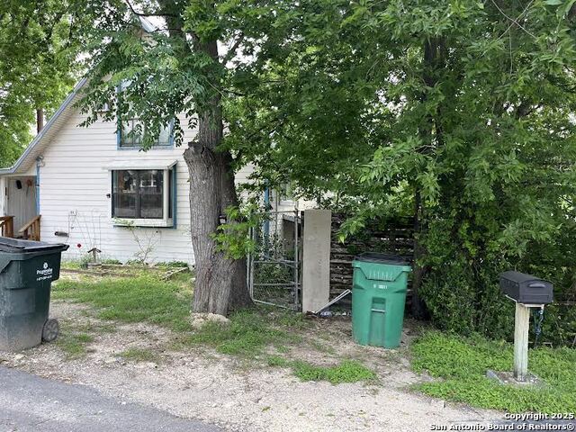 180 Deveraux Property Photo 3