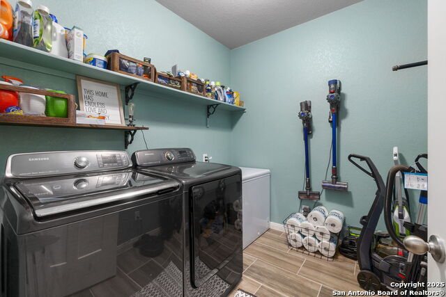 7914 Blackhawk Pass Property Photo 21