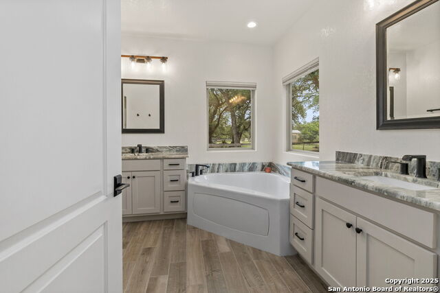 445 Settlers Ln Property Photo 18