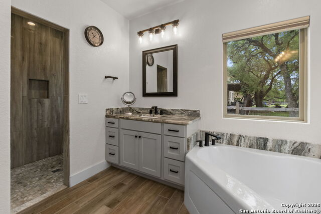 445 Settlers Ln Property Photo 19