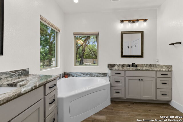 445 Settlers Ln Property Photo 20