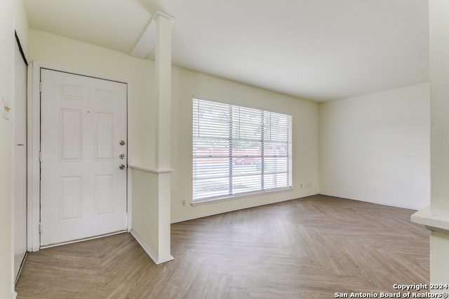 7442 Castle Trail Dr Property Photo 3