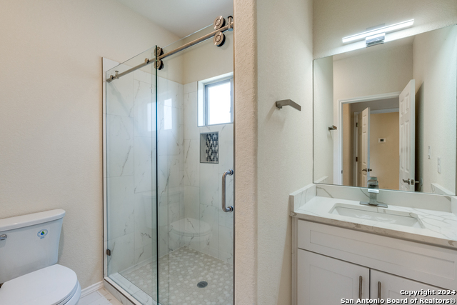 2638 E Commerce St Property Photo 17