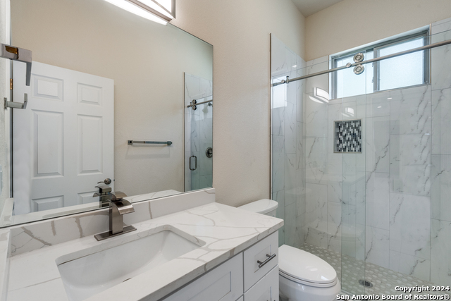 2638 E Commerce St Property Photo 18