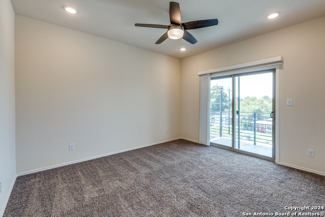 2638 E Commerce St Property Photo 19