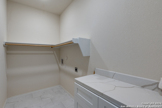 2638 E Commerce St Property Photo 20