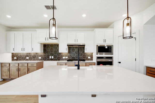 248 Bodensee Property Photo 8