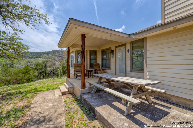 270 Robinson Property Photo 14