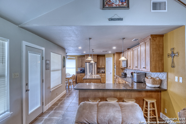 270 Robinson Property Photo 30