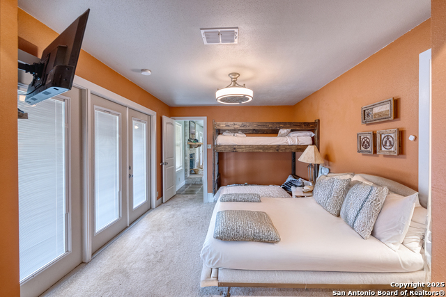 270 Robinson Property Photo 32