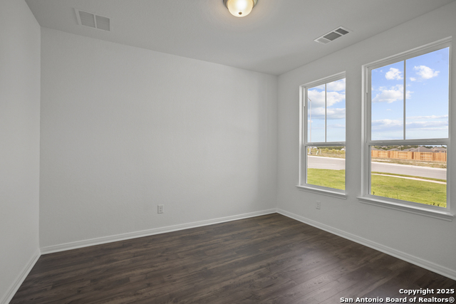 2804 Reeves Ln Property Photo 5