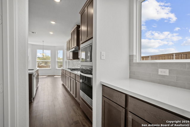 2804 Reeves Ln Property Photo 10