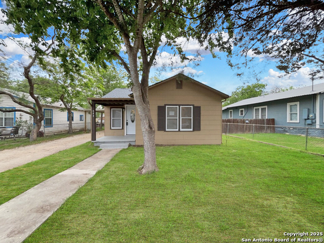 443 Seele St Property Photo 1
