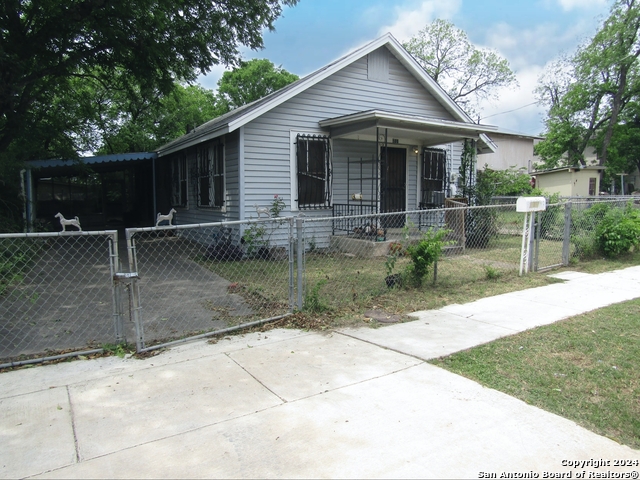217 Lancaster Property Photo 2
