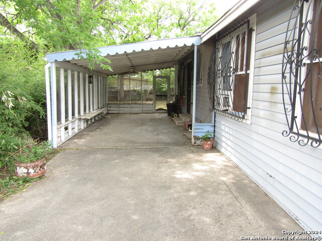 217 Lancaster Property Photo 3