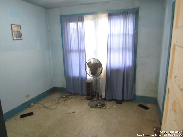 217 Lancaster Property Photo 8