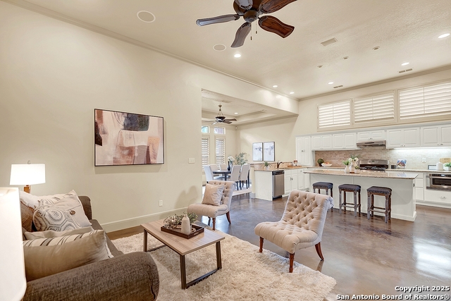 1320 Gruene Leaf Property Photo 16