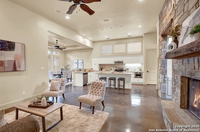 1320 Gruene Leaf Property Photo 17