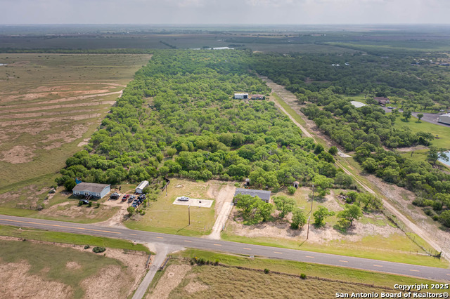 1405 Fm 478 Property Photo 1