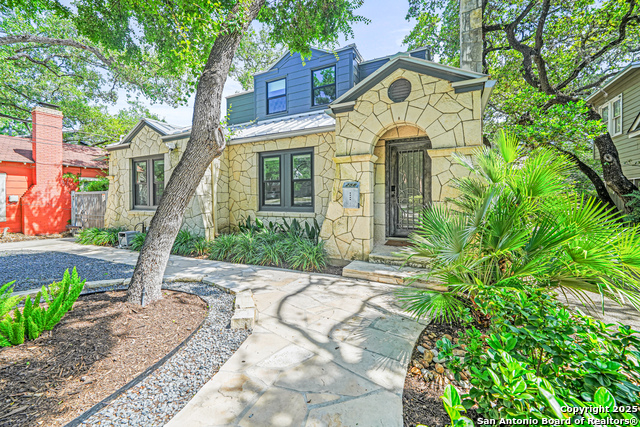 258 Tuxedo Property Photo 1