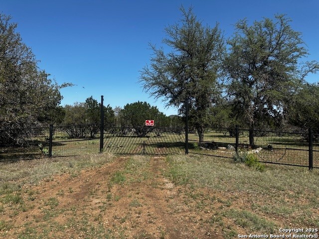 698 N Kahn Dr Property Photo 1