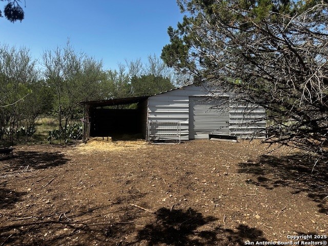 698 N Kahn Property Photo 17