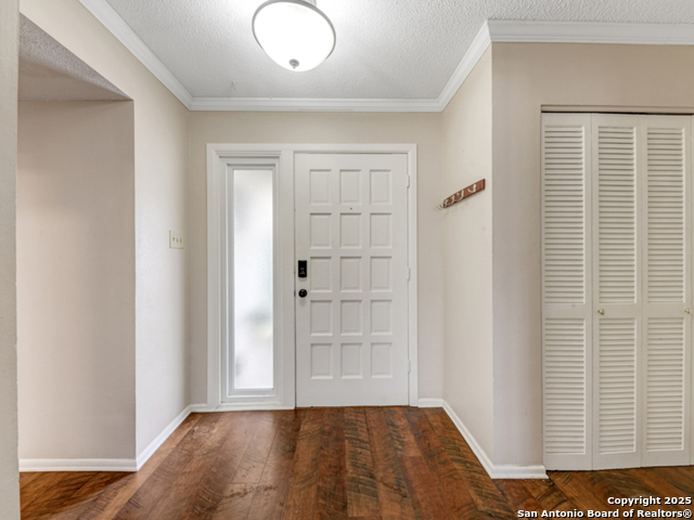 121 Meadow Property Photo 6