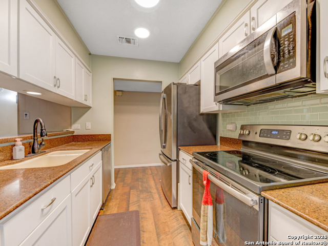 121 Meadow Property Photo 11