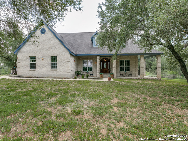 6840 S Loop 1604 Property Photo 1