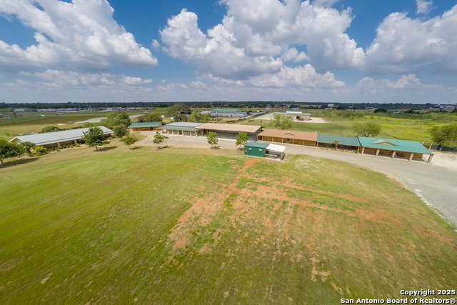 20250 Interstate 35 S Property Photo 4