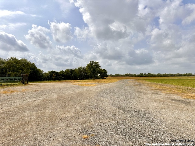 20250 Interstate 35 S Property Photo 5