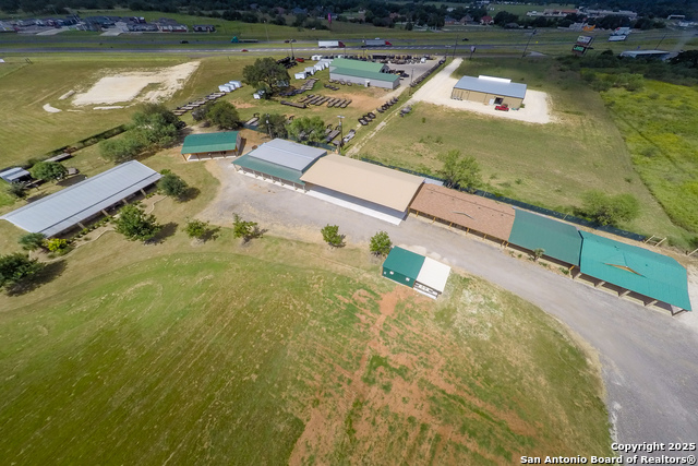 20250 Interstate 35 S Property Photo 10